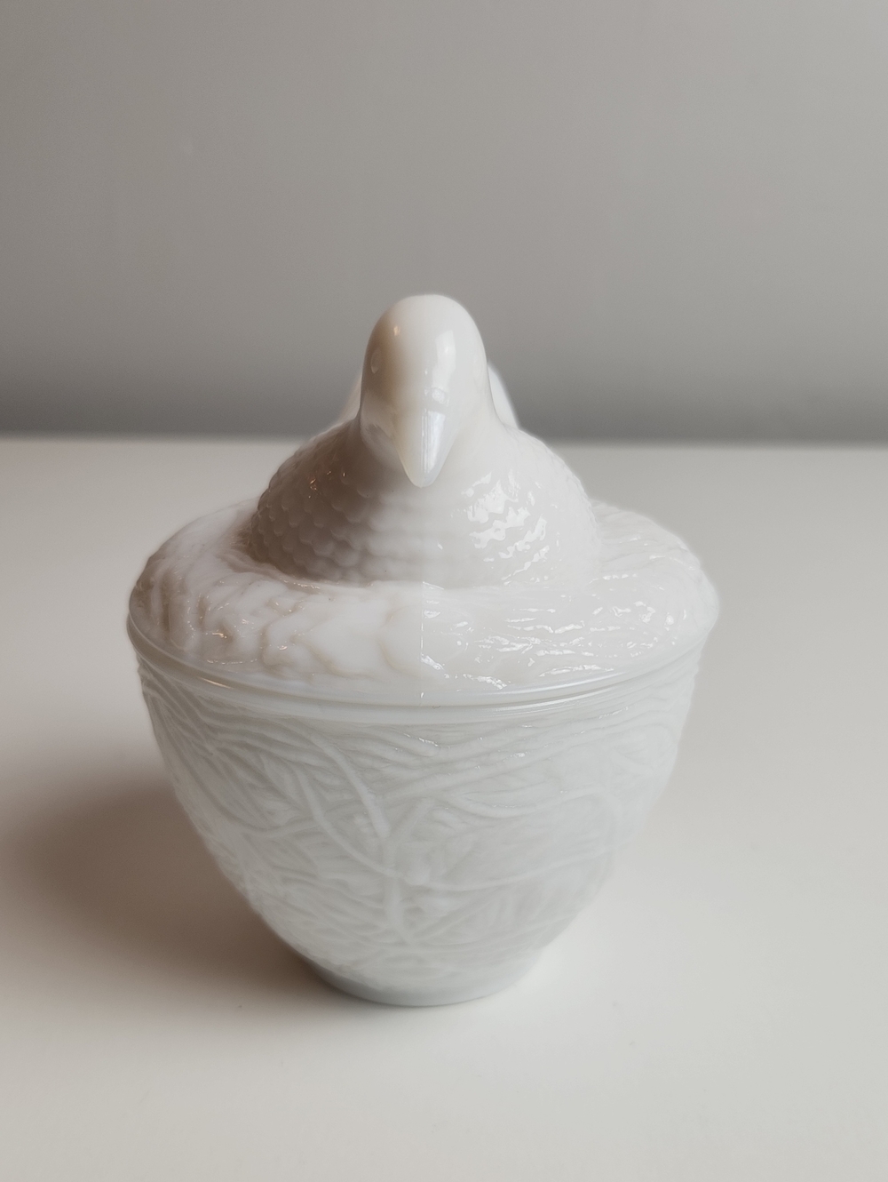 Vintage 70s Avon Milk Glass Nesting Dove Trinket Candy Dish With Lid - Picture 4 of 8